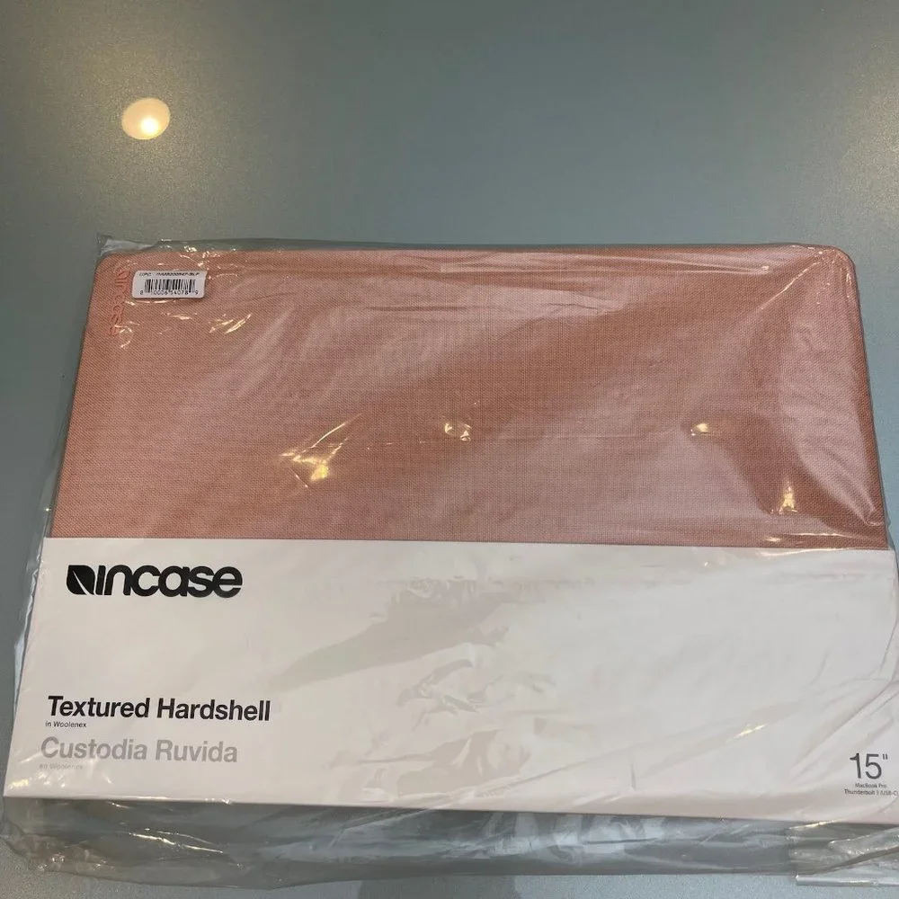Incase Textured Hardshell For Macbook Pro 15